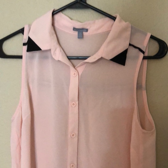 Light pink sleeveless shirt - Picture 2 of 5